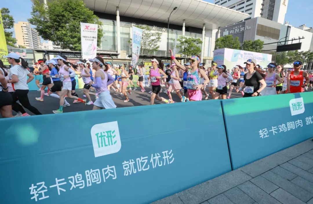 金狮贵宾会·宾至如归-尊贵显赫